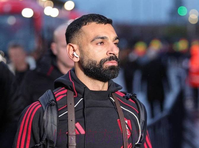 将萨拉赫从欧冠除名！斯洛特放狠话：我可不软弱 他或踢完最后1场